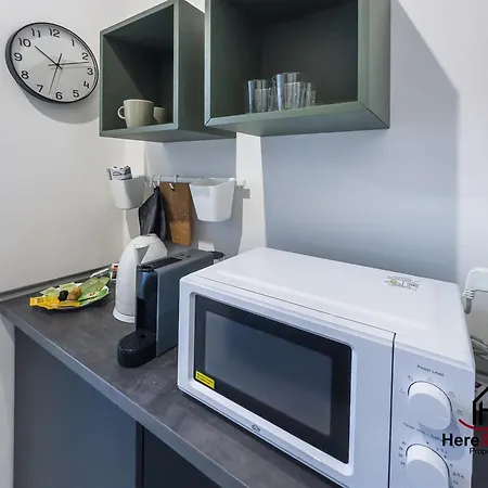 Comfort - Airport 5min - Ac - Smart Tv Apartment *