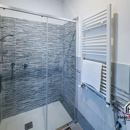 Comfort - Airport 5min - Ac - Smart Tv Apartment Genoa